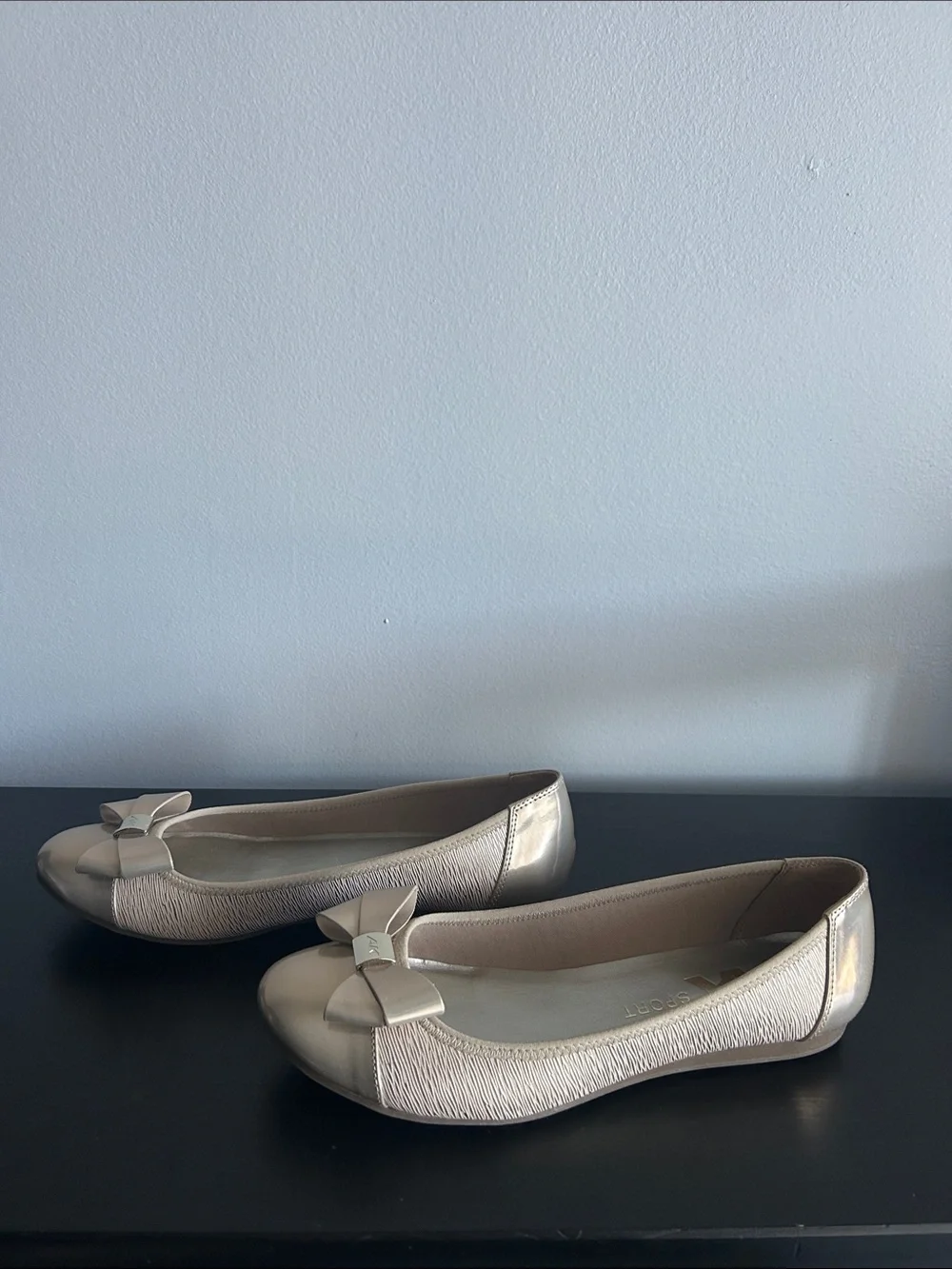 Anne Klien Sport Akalphia Metallic Gold Ballet Flats with Bow 9